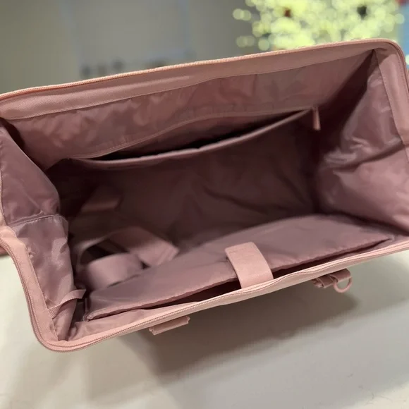 Béis The Weekender in Atlas Pink - Picture 5 of 10